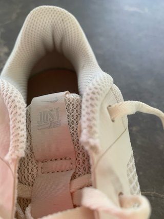 Zapatillas de mujer Nike.
