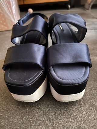 Sandalias cuña Zara Talla 40 Sin estrenar