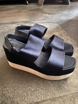 Sandalias cuña Zara Talla 40 Sin estrenar