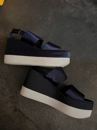Sandalias cuña Zara Talla 40 Sin estrenar