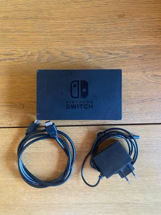 Nintendo Switch V2 + Accessori