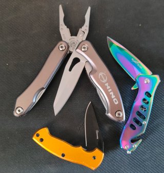 Coltellino Multiuso HINO e 2 Coltelli