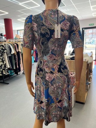 Vestido estampado paisley azul y multicolor