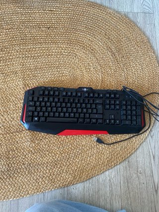Teclado Spirit Negro y Rojo