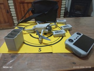 Dron DJI Profesional Gris y Multicolor
