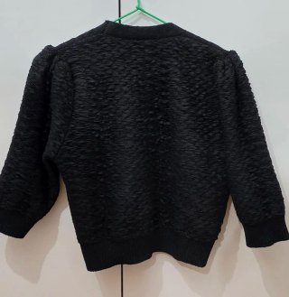 Chaqueta Zara crop con botones joya