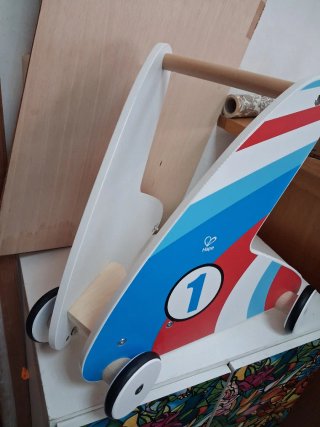 Correpasillos Hape madera coche carreras