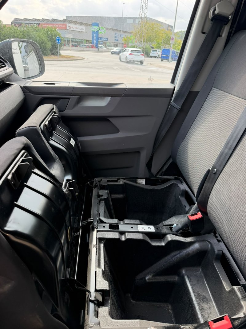 Volkswagen Transporter 2023, foto 21