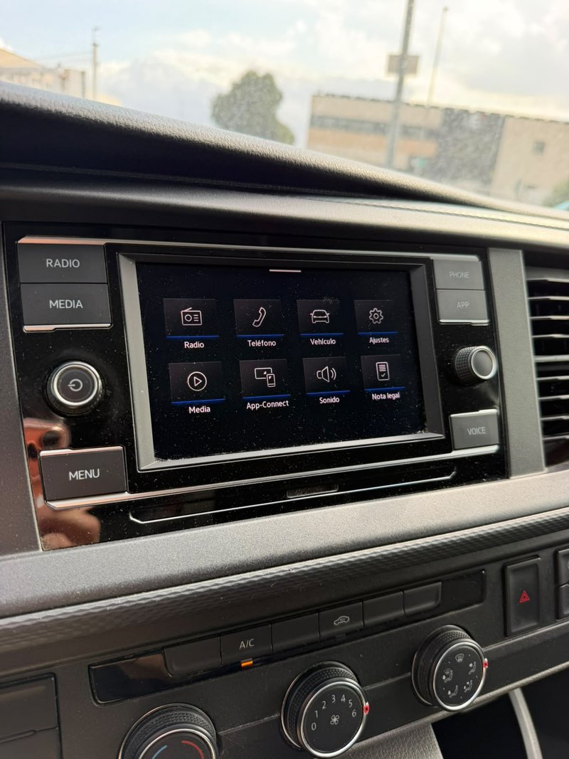 Volkswagen Transporter 2023, foto 16