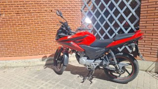 Honda CBF 125 Roja y Negra
