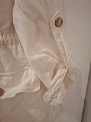 Chaqueta blanca con cordón