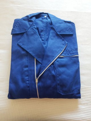 Mono de trabajo azul