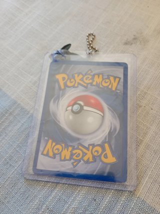 Portachiavi Psyduck Pokémon + Carta Pokémon