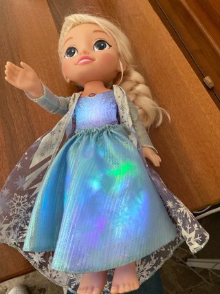 Bambola Elsa Frozen Parlante