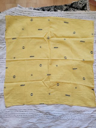 Pañuelo amarillo vintage Astun Esquí Retro