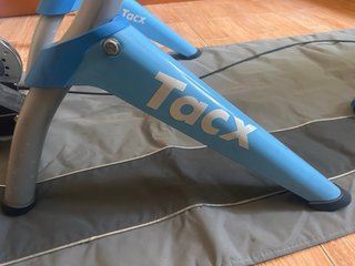 Rodillo Tacx Satori + Alfombra