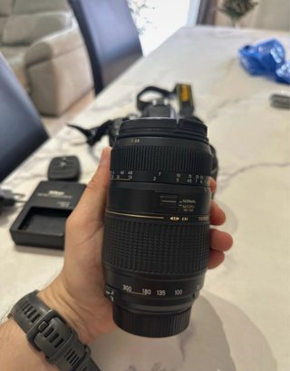 Nikon D5100 + Objetivo Tamron