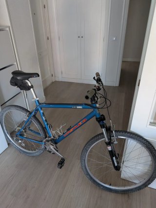 Bicicleta Montaña Kastle 19 Azul. Cubiertas nuevas