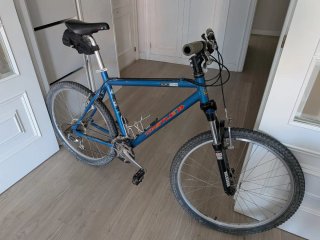 Bicicleta Montaña Kastle 19 Azul. Cubiertas nuevas