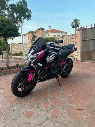 Kawasaki Z800e ABS A2 - Negra/Rosa