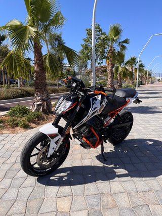KTM Duke 125cc 2017 Naranja/Blanco