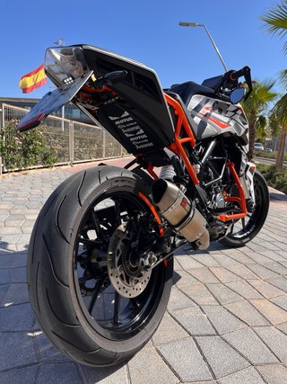 KTM Duke 125cc 2017 Naranja/Blanco