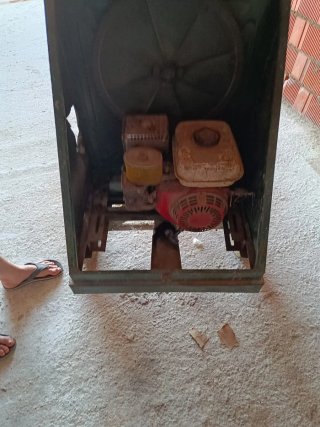 Hormigonera de obra, solo recogida