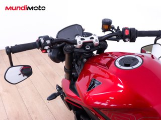 TRIUMPH STREET TRIPLE 765 RS