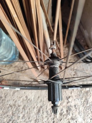 Llanta trasera de carretera 700c Shimano