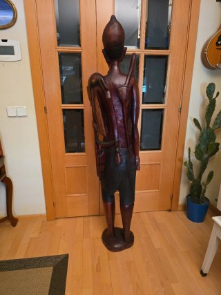 Figura Africana de Ébano Tallada