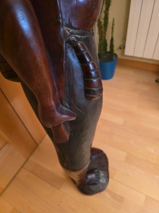 Figura Africana de Ébano Tallada