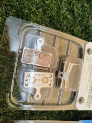 Pastillas Shimano G04S Metal (2 juegos)