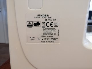 Máquina de coser Singer 1507