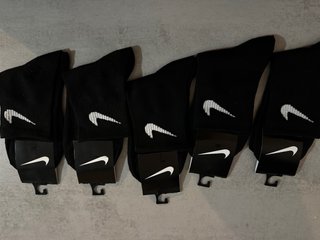 5 pares Calcetines Nike Negros