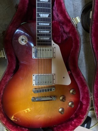 Vendo/cambio Gibson Les Paul placa standar cherry