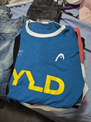 Pack Ropa Hombre .5 pabtalones y 22 camisetas.