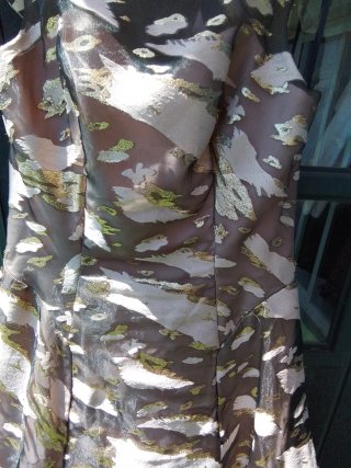 Vestido de fiesta beige y multicolor