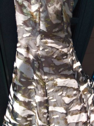 Vestido de fiesta beige y multicolor