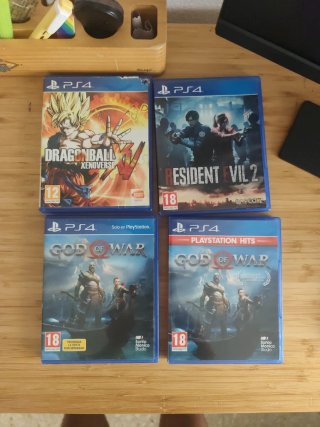 Lote 4 juegos PS4: God of War, Resident Evil 2, Dr