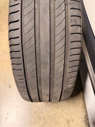 Neumático Michelin 215/50 R18 92W