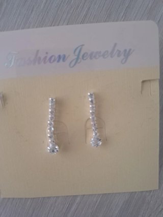Pendientes largos bisutería