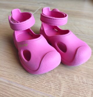 Lote 2 Chanclas Niña Puma Tallas 21 y 23