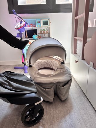 Carrito Stokke con silleta y capazo