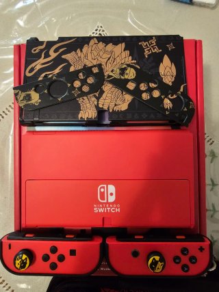 Nintendo Switch OLED Edición Mario Red + Juegos