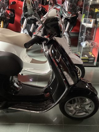Vespa Primavera 125S Scooter Automática