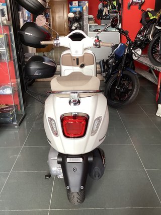 Vespa Primavera 125S Scooter Automática