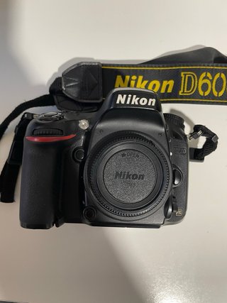 Nikon D600 + Objetivo Nikkor 50mm + Accesorios