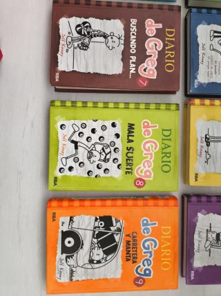 Libros del diario de Greg, en muy buen estado.