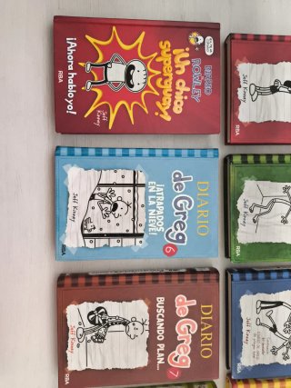 Libros del diario de Greg, en muy buen estado.