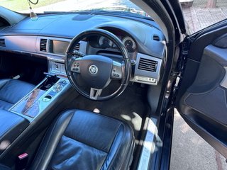 Jaguar XF 2010